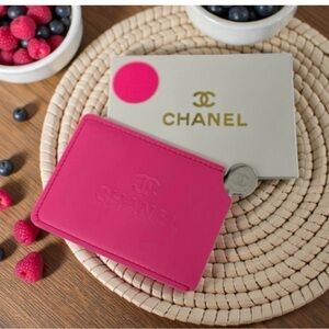 Chanel beauty HOT Pink mirror New with box! Hard to find color!